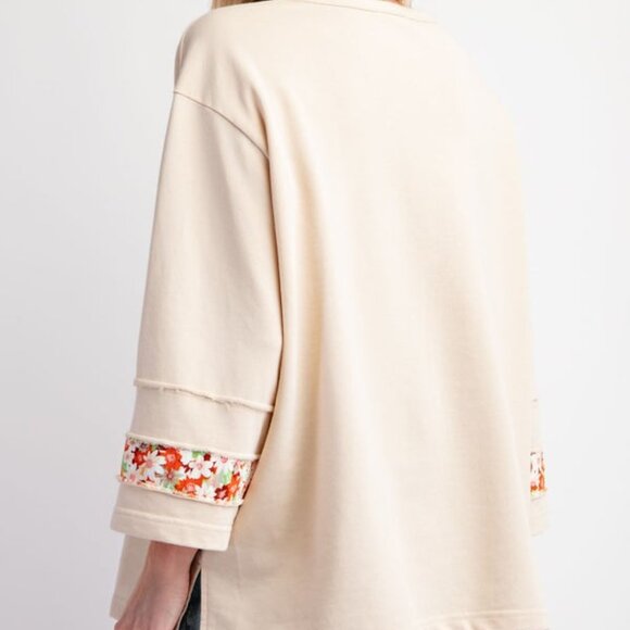 Flower Patch Top - Picture 2 of 3